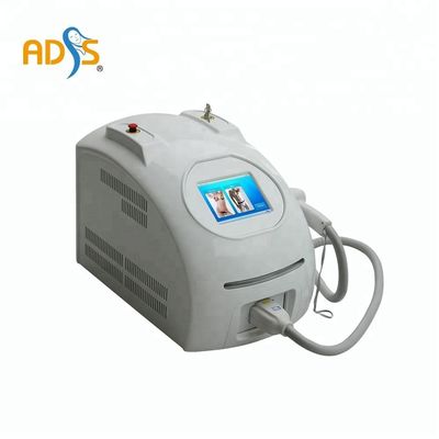 Laserowa maszyna do usuwania włosów 755nm 808nm 1064nm do kliniki / salonów
