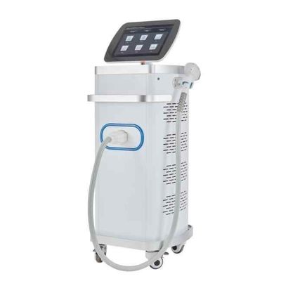 Popularna komercyjna laserowa maszyna do usuwania włosów 1600 W 1-120 J / cm2